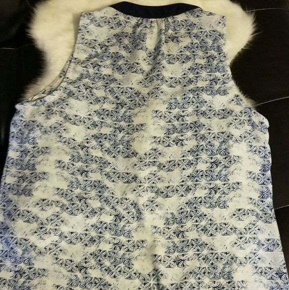 Top - Picture 2 of 4